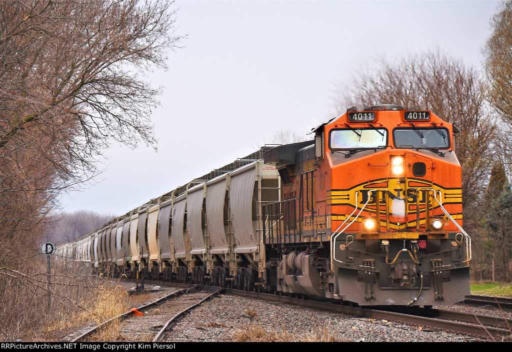 BNSF 4011